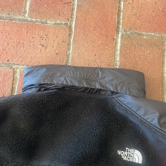 The North Face Black Fleece Jacket - Picture 5 of 6